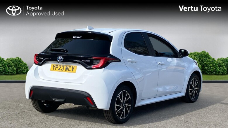 Toyota Yaris 1.5 Hybrid Design 5dr CVT Hybrid Hatchback